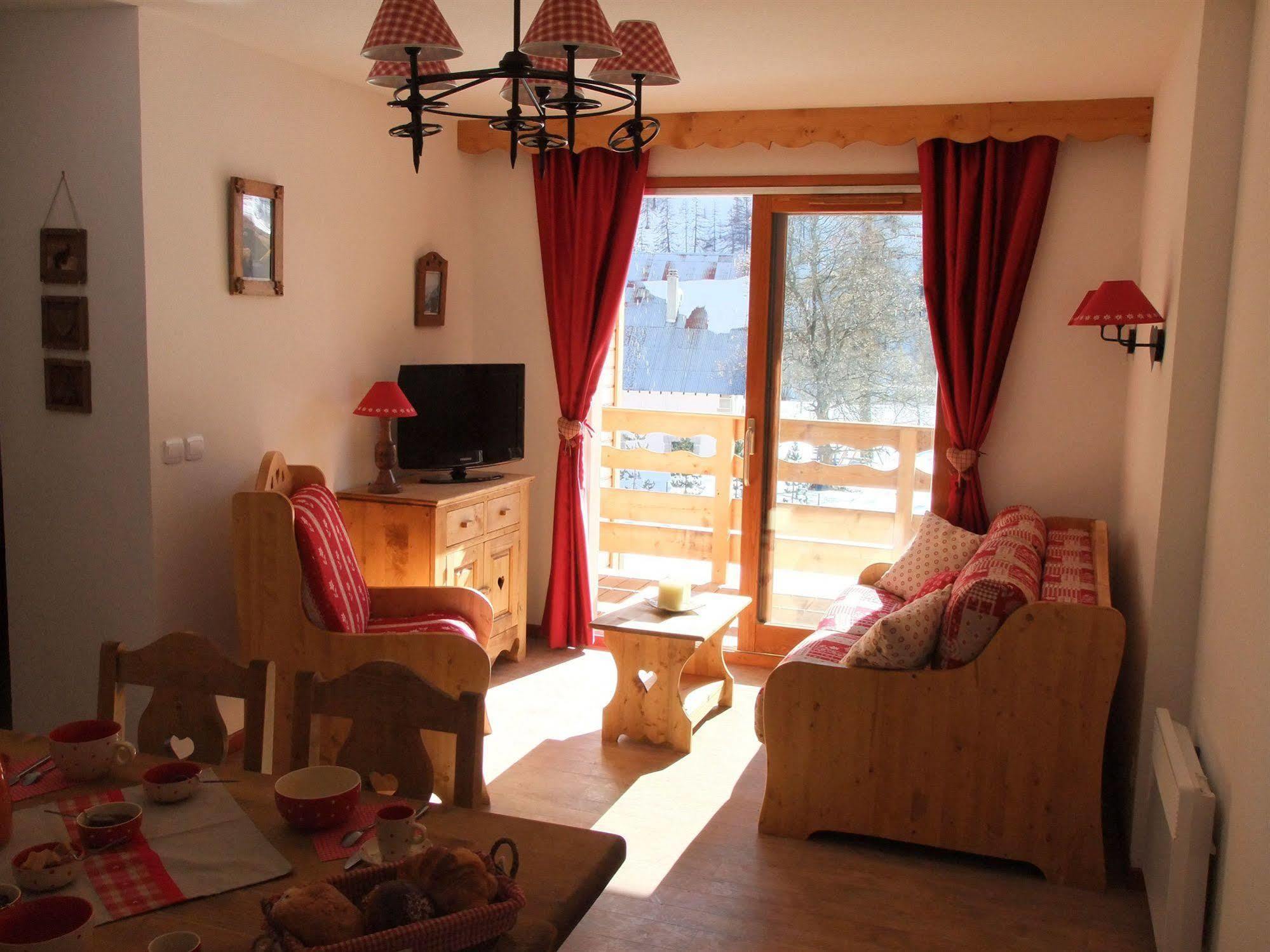 Aparthotel Noemys Balcons Du Viso à Abriès Extérieur photo